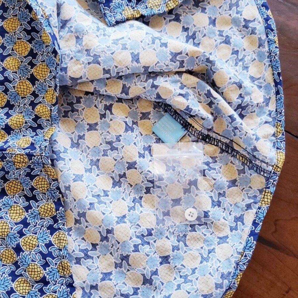 J. McLaughlin Women’s Lois Button Front Shirt Size M Blouse Pineapple Navy Blue - Picture 8 of 9